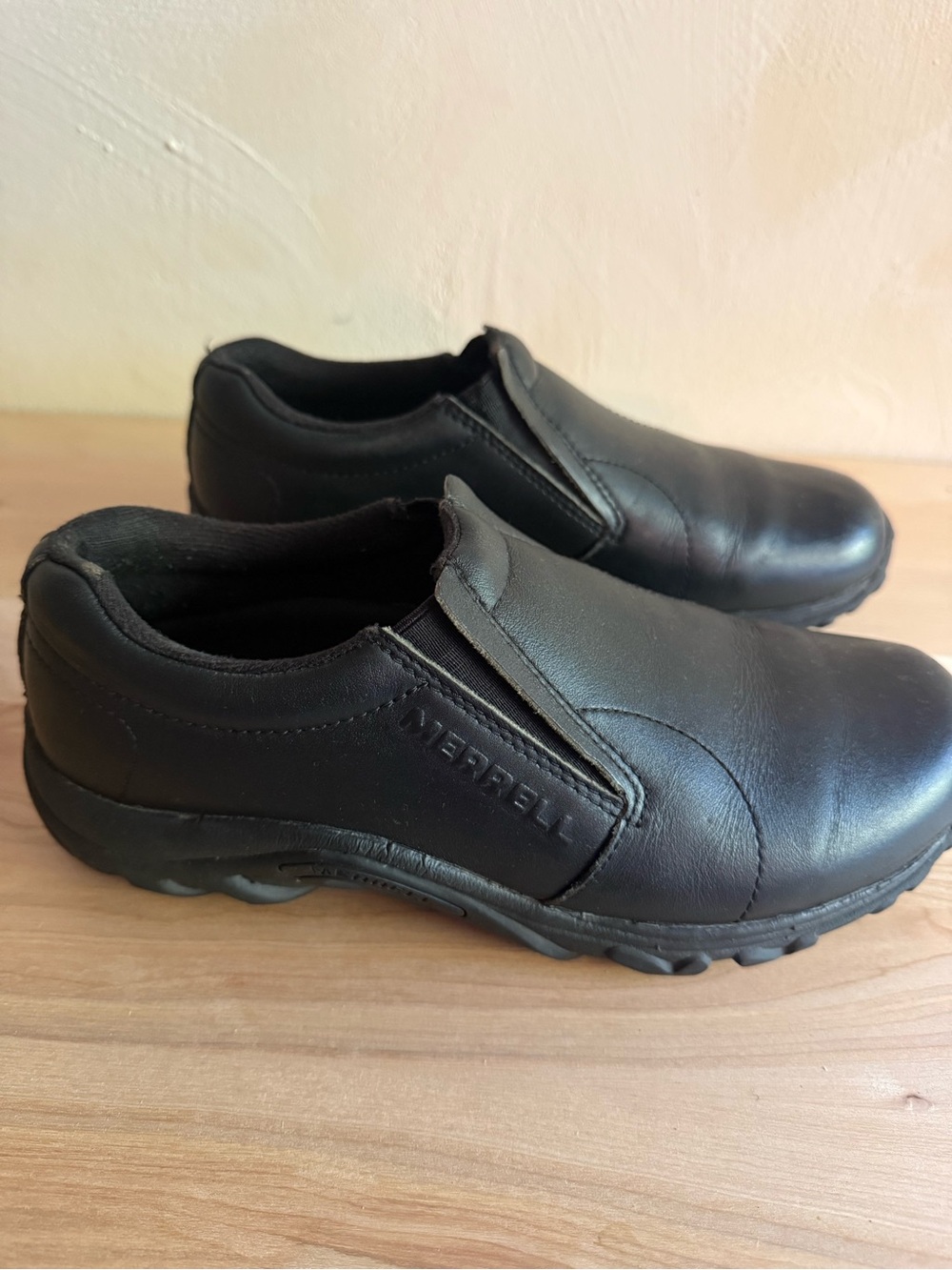 Merrell Super Grip Leather Slip-On Loafers | Comfort Walking Shoes | Black